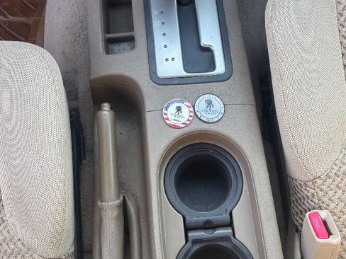 Used 2007 Nissan Frontier SE w/ SE Value Truck Pkg image 16