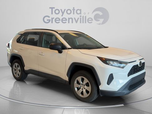 Used 2021 Toyota RAV4 LE FWD image 8