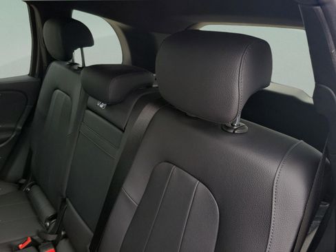 Certified 2026 Mercedes-Benz GLB 250 image 9