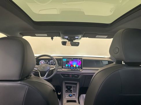New 2026 Volkswagen Tiguan SE R-Line AWD/4WD image 21