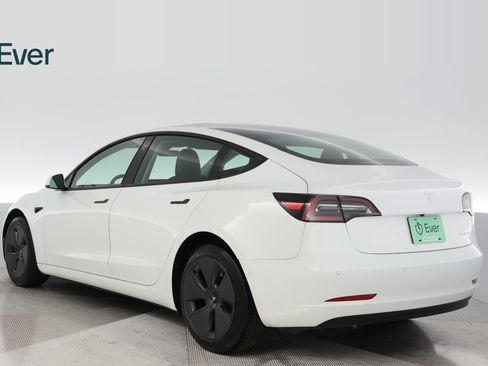 Used 2022 Tesla Model 3 Long Range AWD/4WD image 14