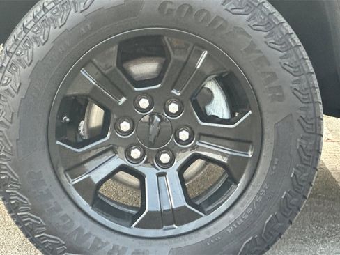 Used 2018 Chevrolet Tahoe LT image 27