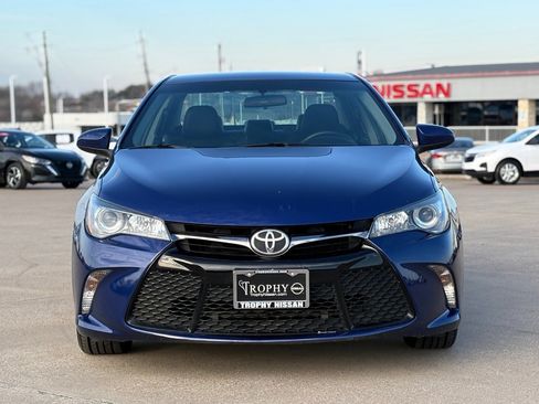 Used 2016 Toyota Camry SE image 4
