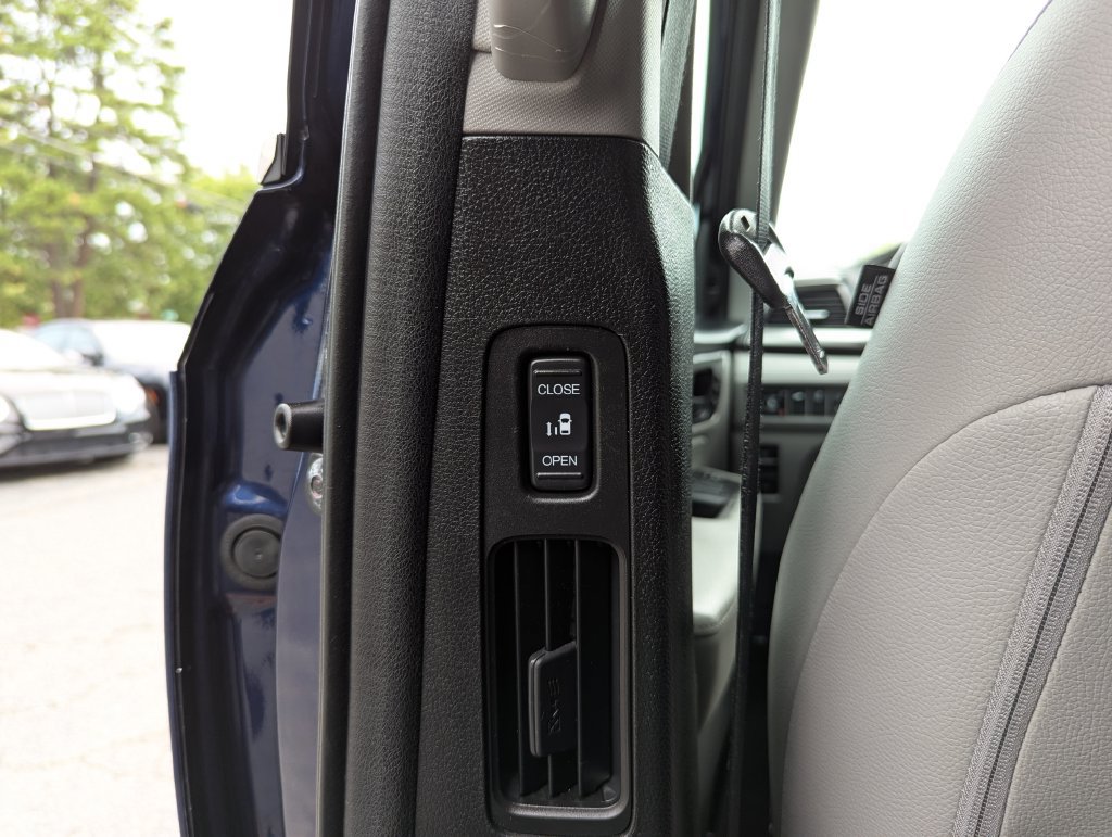 Used 2019 Honda Odyssey EX-L image 39
