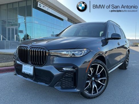 Certified 2022 BMW X7 xDrive40i w/ M Sport Package image 1