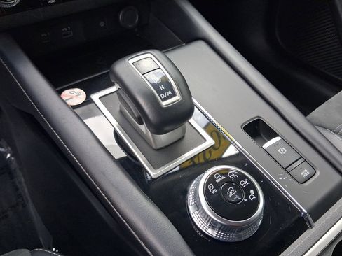 Used 2024 Mitsubishi Outlander SE FWD image 16