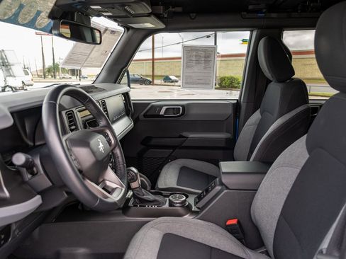 Used 2023 Ford Bronco Big Bend image 12