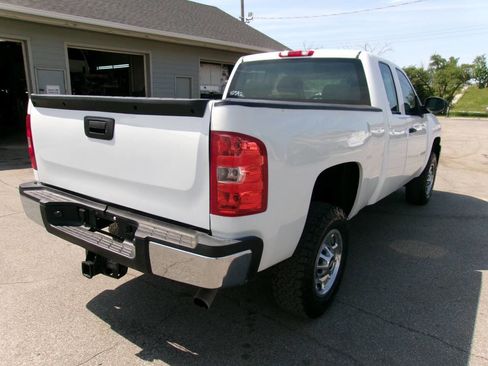 Used 2011 Chevrolet Silverado 2500 W/T AWD/4WD image 5