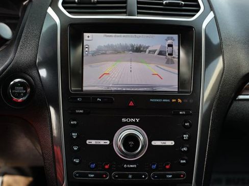 Used 2019 Ford Explorer Limited w/ Class III Trailer Tow Package image 31