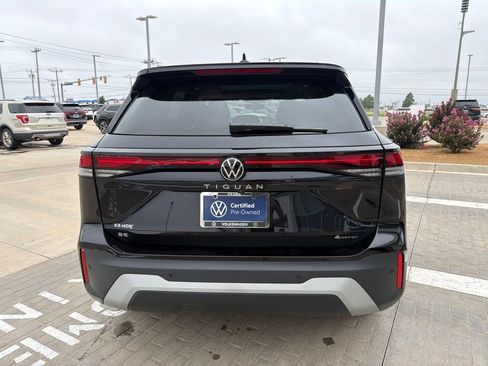Certified 2026 Volkswagen Tiguan SE AWD/4WD image 6