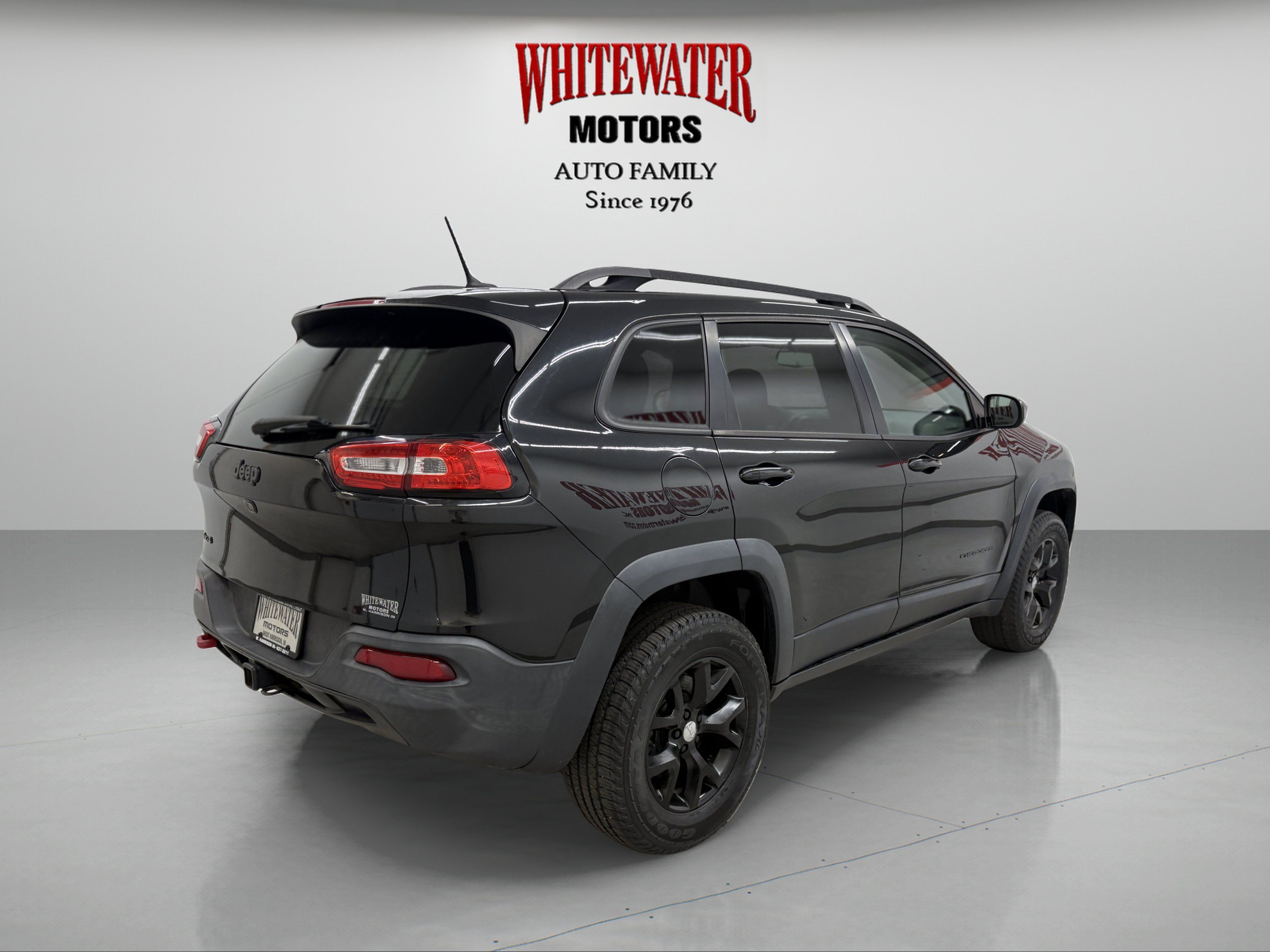 Used 2014 Jeep Cherokee Trailhawk w/ Comfort/Convenience Group AWD/4WD image 4