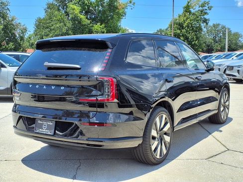 Used 2025 Volvo EX90 Ultra image 7