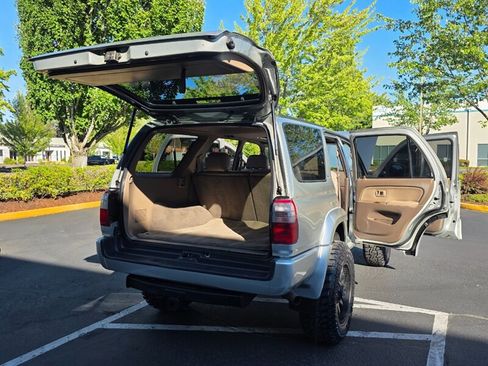 Used 2000 Toyota 4Runner Limited AWD/4WD image 28
