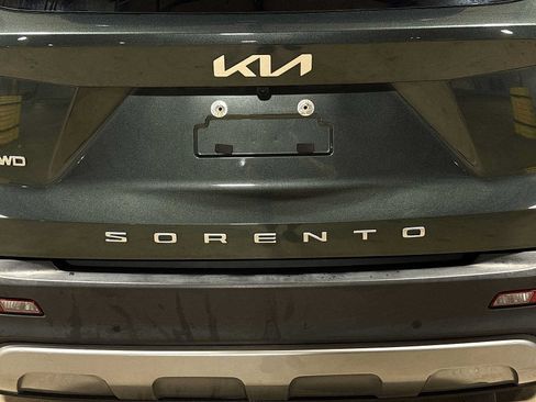 Used 2022 Kia Sorento SX Prestige w/ Rust Color Package AWD/4WD image 28