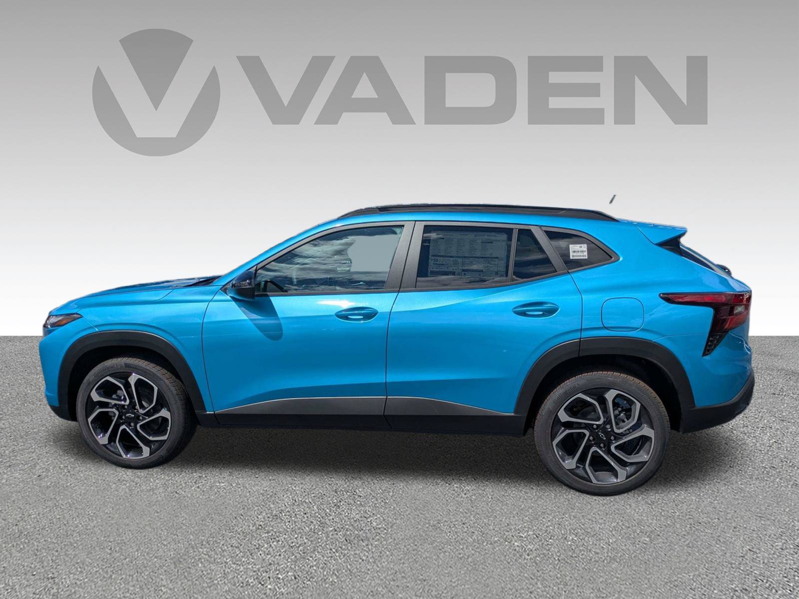 New 2026 Chevrolet Trax RS w/ Sunroof Package FWD image 31