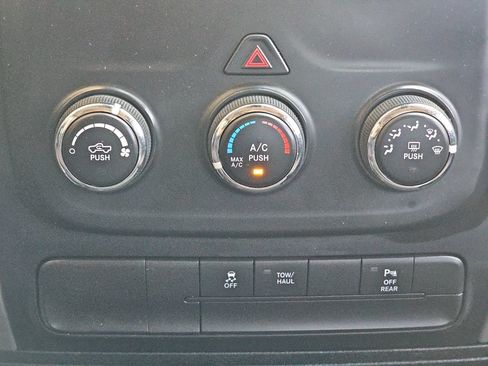 Used 2019 RAM 1500 Warlock AWD/4WD image 25