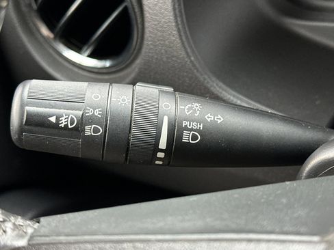 Used 2016 Jeep Patriot Sport image 32