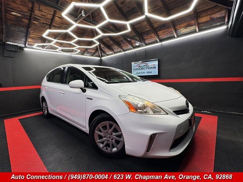 Used 2014 Toyota Prius V Three FWD image 1