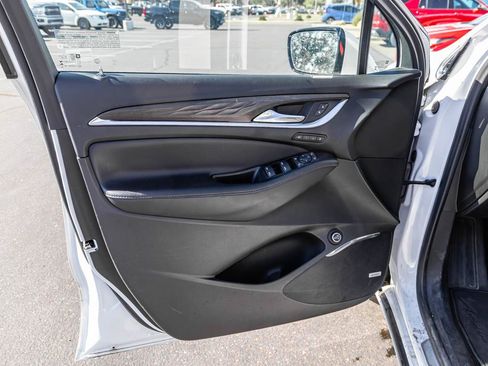 Used 2023 Buick Enclave Avenir FWD image 9