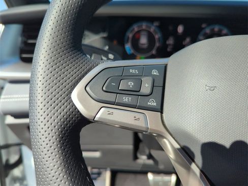 New 2026 Volkswagen Tiguan SE R-Line image 39