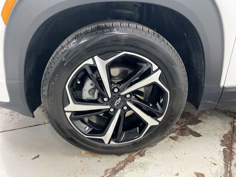 Used 2023 Chevrolet TrailBlazer RS w/ Sun and Liftgate Package AWD/4WD image 27