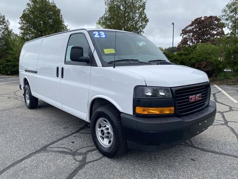 Used 2023 GMC Savana 2500 Extended w/ Driver Convenience Package RWD image 3