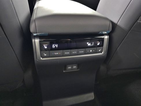 Used 2024 Lexus GX 550 w/ Cold Area Package AWD/4WD image 34