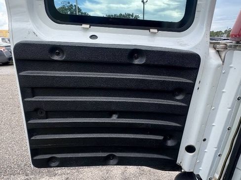 Used 2003 Chevrolet Express 3500 Extended RWD image 15
