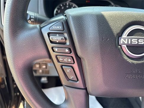 Used 2023 Nissan Frontier SV image 16