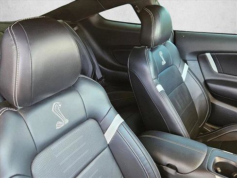 Used 2021 Ford Mustang Shelby GT500 w/ Technology Package image 19