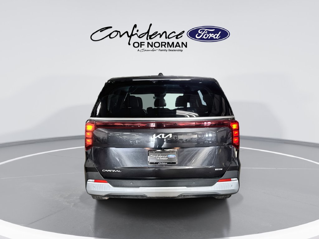 Used 2026 Kia Carnival LXS FWD image 7