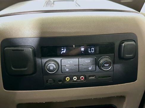 Used 2015 Chevrolet Tahoe LTZ AWD/4WD image 27