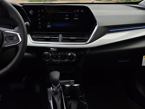 New 2026 Chevrolet Trax LT w/ Driver Confidence Package FWD image 10