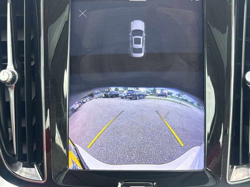 Used 2024 Volvo S60 B5 Core FWD image 26