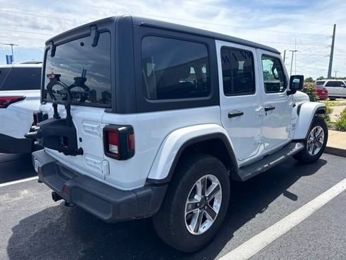 Used 2019 Jeep Wrangler Unlimited Sahara AWD/4WD image 13