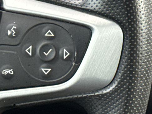 Used 2023 GMC Terrain SLE w/ Driver Convenience Package FWD image 20
