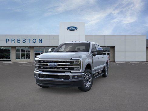 New 2026 Ford F250 Lariat w/ Chrome Package image 2
