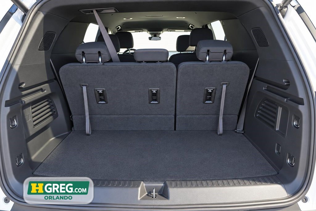 Used 2026 Chevrolet Traverse LT w/ Driver Confidence Package FWD image 17
