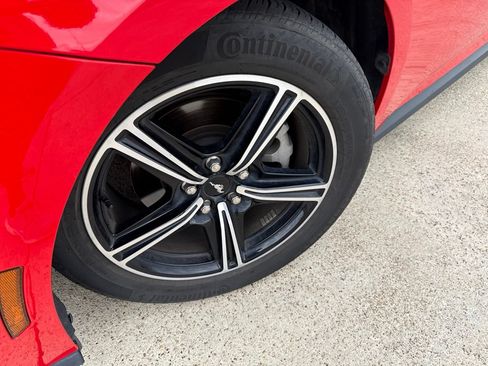 Used 2025 Ford Mustang Premium RWD image 17