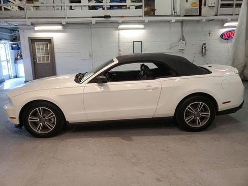 Used 2012 Ford Mustang Premium RWD image 14