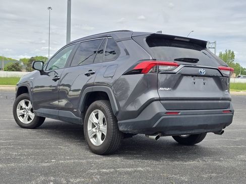 Used 2021 Toyota RAV4 LE AWD/4WD image 12