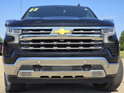Used 2022 Chevrolet Silverado 1500 LTZ AWD/4WD image 17