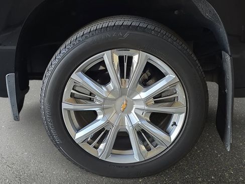 Used 2019 Chevrolet Silverado 1500 LTZ w/ LTZ Plus Package AWD/4WD image 32
