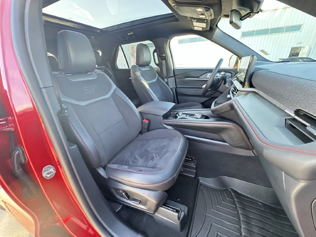 Used 2026 Ford Explorer ST w/ Sun And Sound Package AWD/4WD image 29