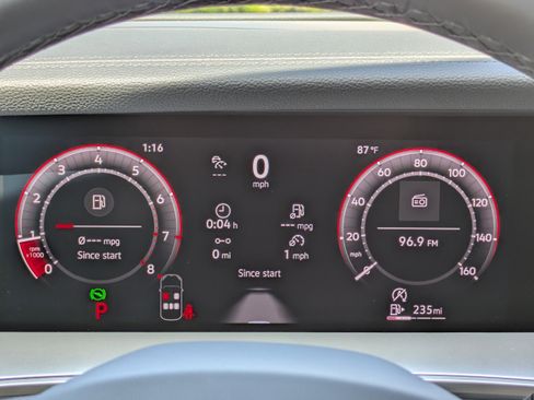 New 2026 Volkswagen Tiguan SE R-Line FWD image 30