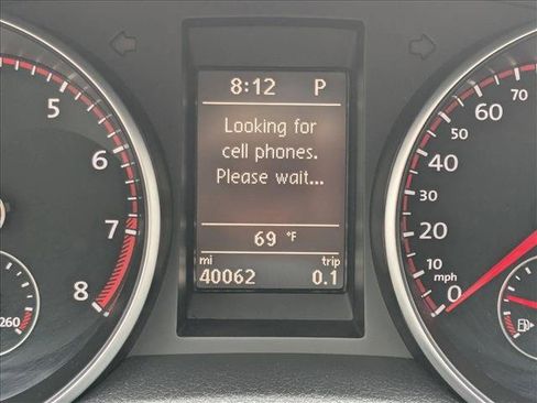 Used 2013 Volkswagen Golf 2-Door FWD image 10