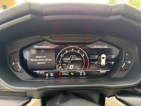 Used 2022 Lamborghini Urus AWD/4WD image 19