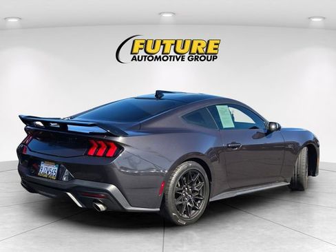 Used 2024 Ford Mustang GT Premium w/ GT Performance Package RWD image 4