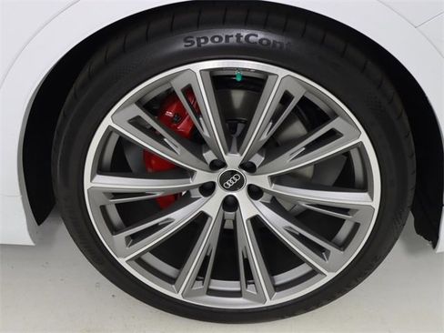 New 2026 Audi Q8 Prestige image 9