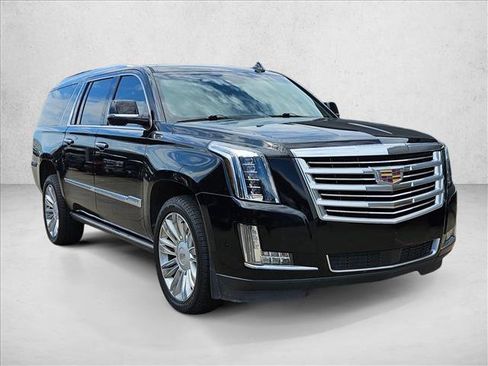 Used 2018 Cadillac Escalade ESV Platinum AWD/4WD image 3